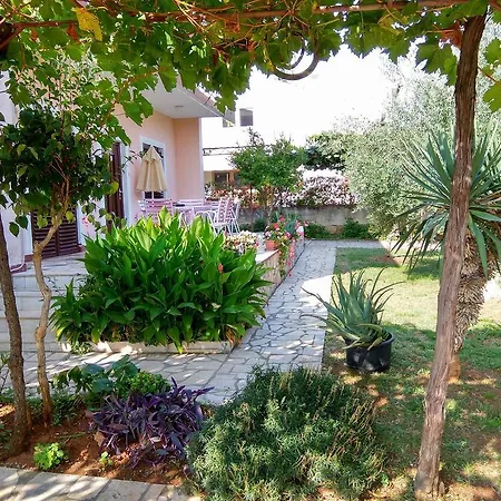 Apartment Gracijana Poreč Kültér fotó