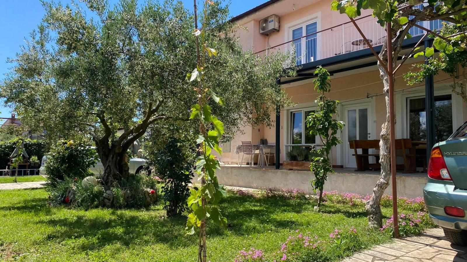 Apartment Gracijana *